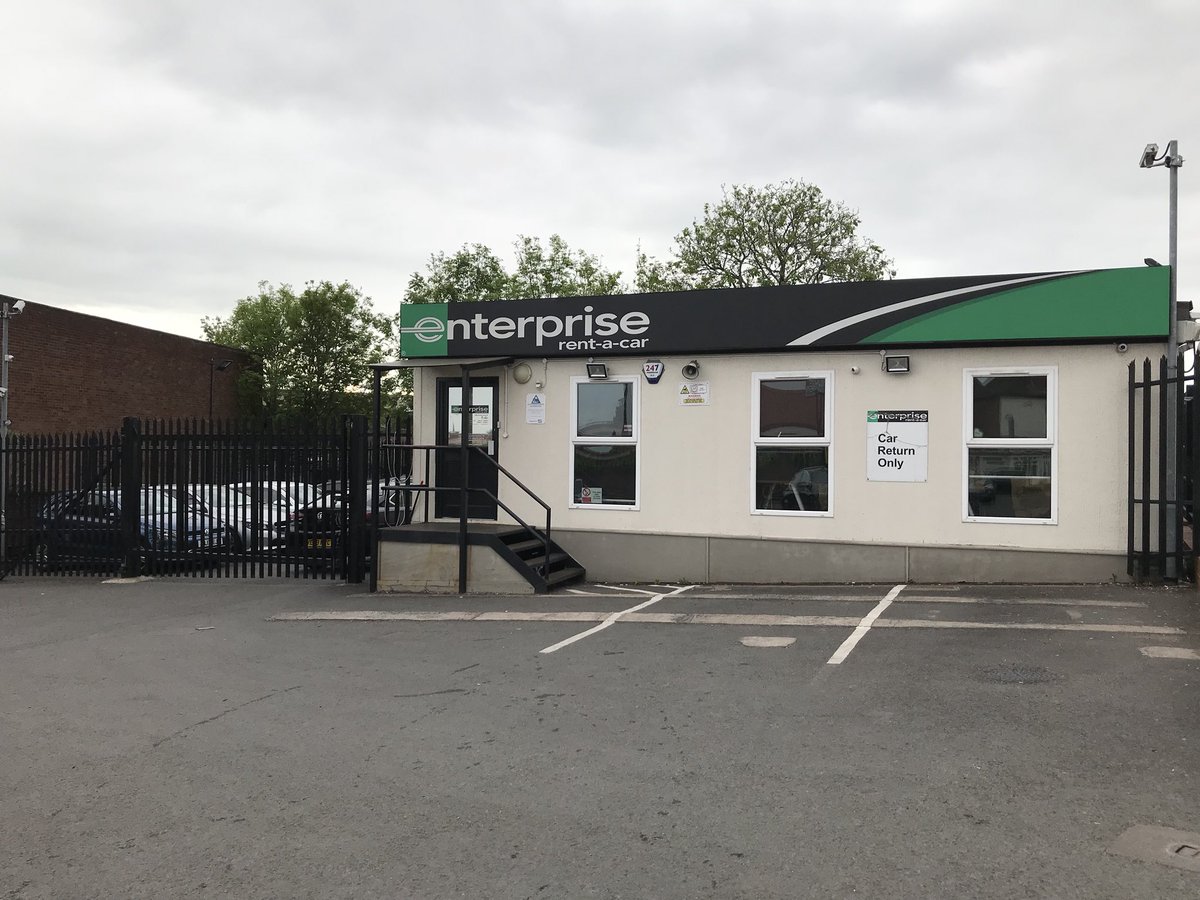 ish_nabi's tweet photo. Last day at U209! It’s been an amazing first and only branch where I’ve reach so many individual and branch success! Time to move on to my next challenge of branch manager of U217 next week  #U209 #U2Dreamteam #Promotion #Enterpriserentacar #Whateverthemission https://t.co/j0dMfX56BF