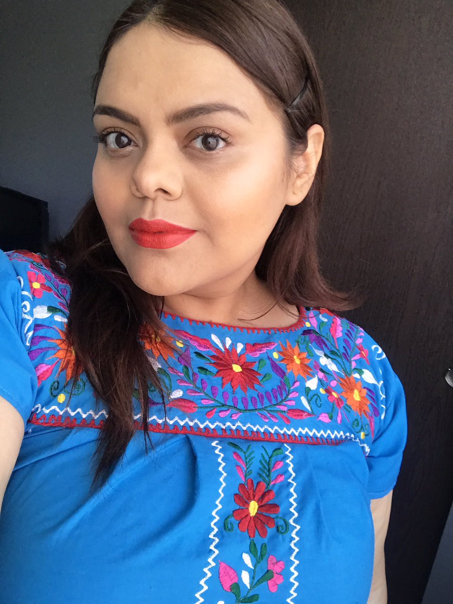 lacaroaboytes's tweet photo. Aún y con las miles ojeras que me cargo, me gusta en esta foto. Se las comparto. 💅🏻 #KELIASE https://t.co/nSo5asOauP