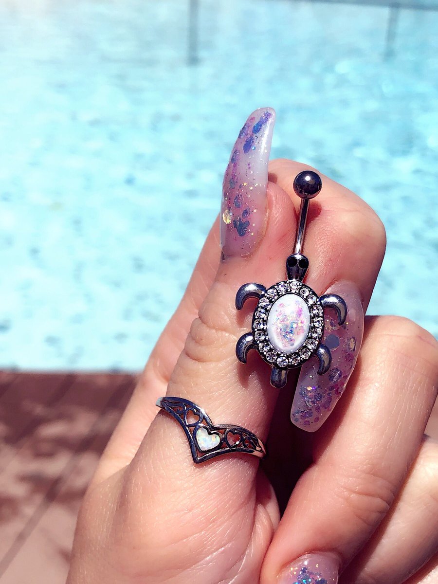 Cherry Diva tweet media