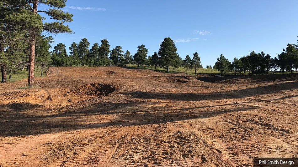 gcamagazine's tweet photo. Construction progresses on new North course at Flying Horse

Read more: https://t.co/KLABLlxgK6 https://t.co/IF0OdgXXX9