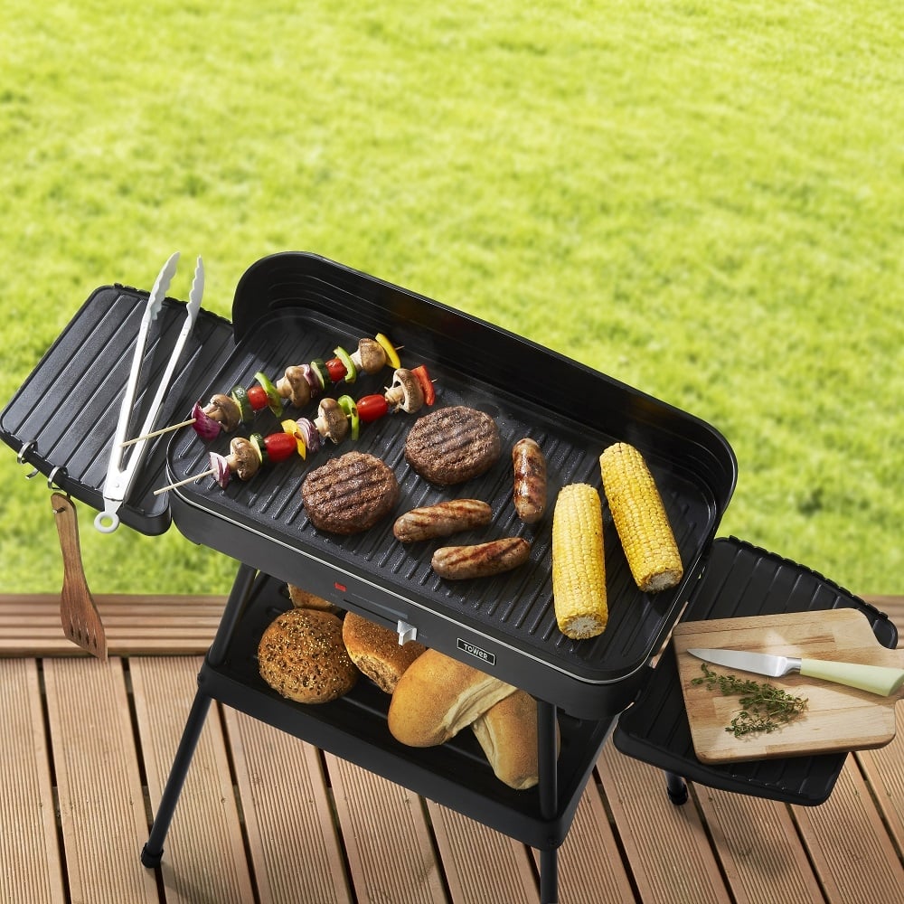 PanasonicBTN's tweet photo. Does your dad love barbeques in the summer? Do you have the family round in the summer for some relaxation in the garden? Then this BBQ is the one for you, since it is electric is has no smoke or charcoal to dispose of, simply plug in and start cooking!

#gift #giftidea #family https://t.co/Lc9Lc7rYWC