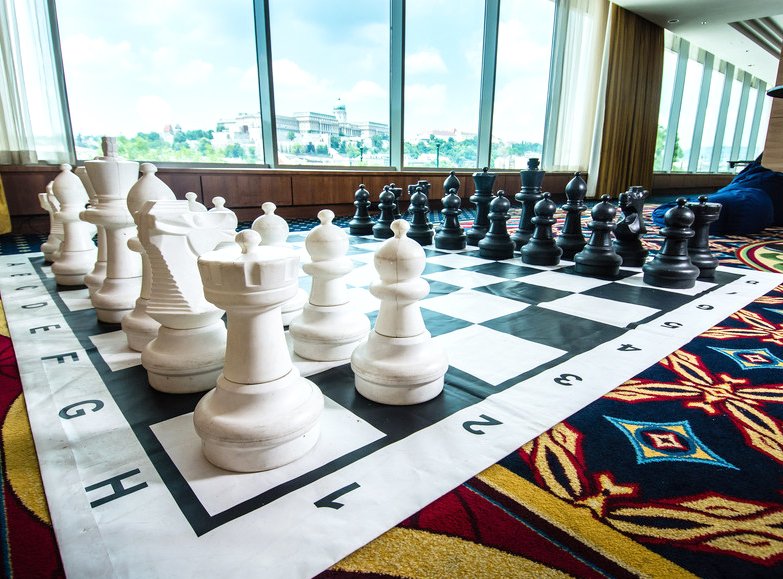 tkpnewyork's tweet image. For your next #event consider #gamification like this giant chess #game featured on @MtgsImagined &amp;gt;&amp;gt; qoo.ly/xptv8 #eventprofs