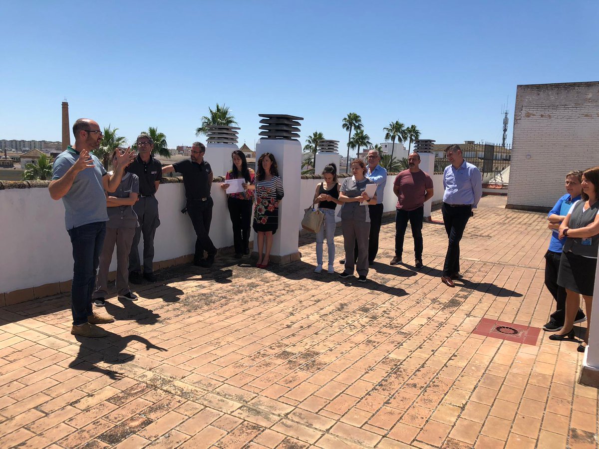 H_JerezCentro's tweet photo. Cada dia en nuestro trabajo "apagamos muchos fuegos". Hoy nos formamos en #EquiposdeEmergencia para saber  como actuar frente a los reales!! #PRL #SeguridadLaboral #Jerez #meliaspain @TrypHotels https://t.co/632sKDFHj6