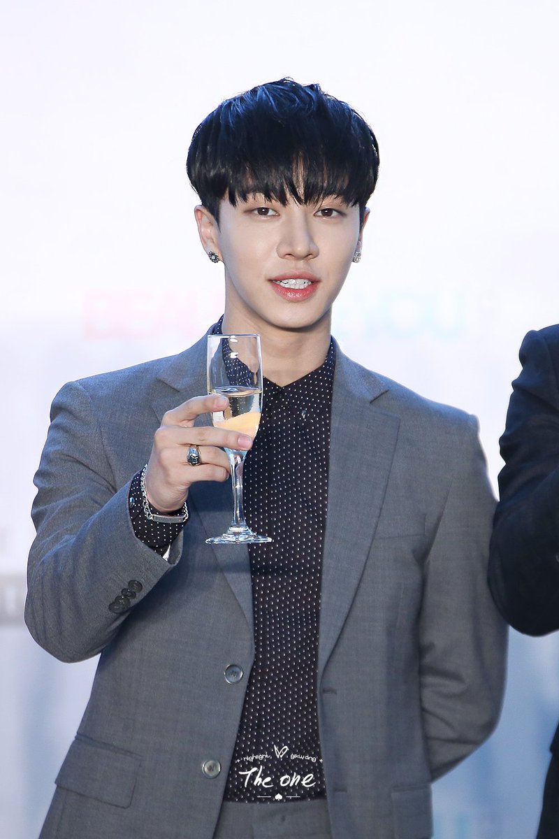 GKisTHEONE's tweet photo. 음 이사장님 굿나잇~

#이기광 #기광 

https://t.co/8Fxm3s1Uj3 https://t.co/SZ6oWimmZ0
