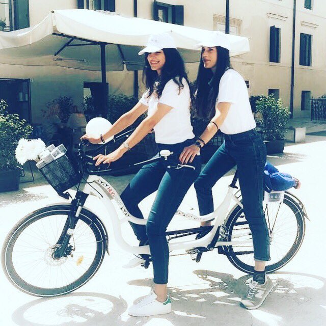 HugBikes's tweet photo. Tappa Giro d’Italia 2019 a #Treviso, sfila anche Hugbike ❤️ #giro #hugbike #grom @Grom_gelato @giroditalia @ComuneTreviso https://t.co/hRot8N6d4U