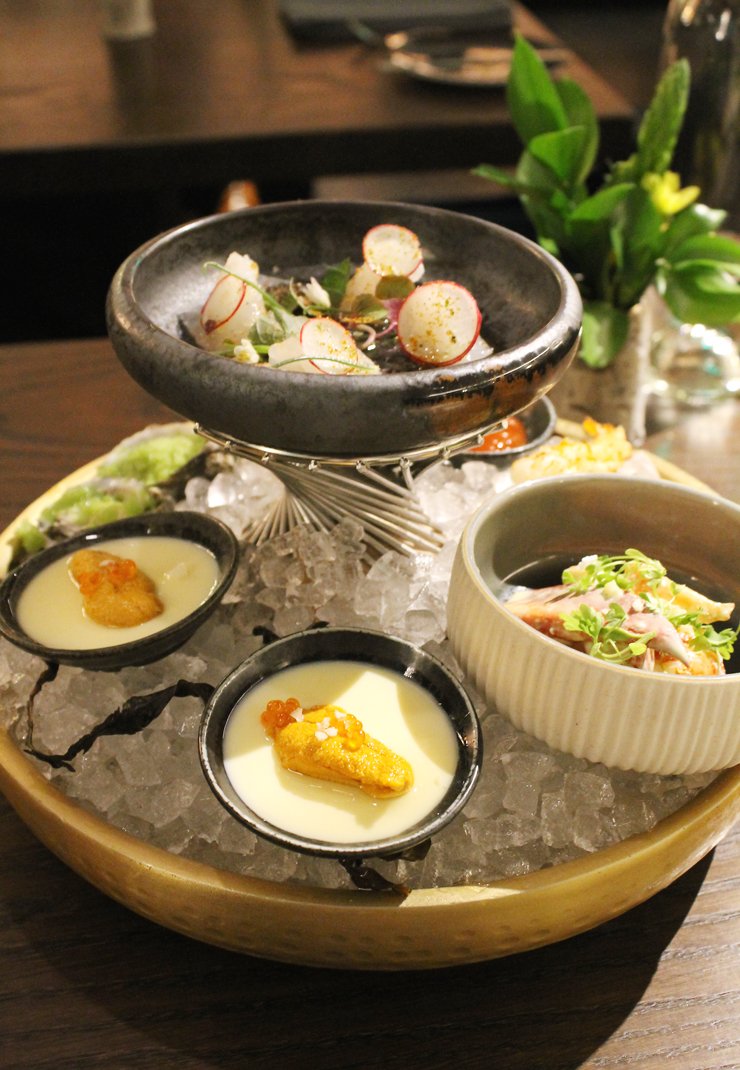 Step inside the snazzy new #thevault, the restaurant that just opened inside the iconic Bank of America tower. <a href="/rtsong00/">Robin Song</a> tinyurl.com/y63hsynr