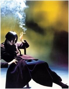 digisnap's tweet image. Nick Knight - Susie Smoking, 1988 (in Yohji Yamamoto) bit.ly/2WxXHtd