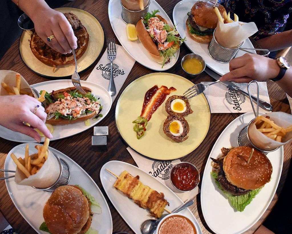 Someone shout-out from the rooftops - it's FRIYAY! Let's get down w/ Happy Hour + dinner w/ friends. Let us know if you're celebrating the weekend.