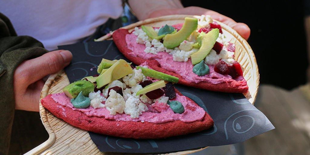 BidfoodNL's tweet photo. Wat een geweldig concept van The Avocado Show. Kom deze avocado kunstwerkjes proeven bij Bidfood op @tasteAmsterdam? https://t.co/vwl8Eb9rxk #theavocadoshow #ronsimpson #tasteofamsterdam #ontdektalent #bidfoodnl https://t.co/9R0tpH0OHt