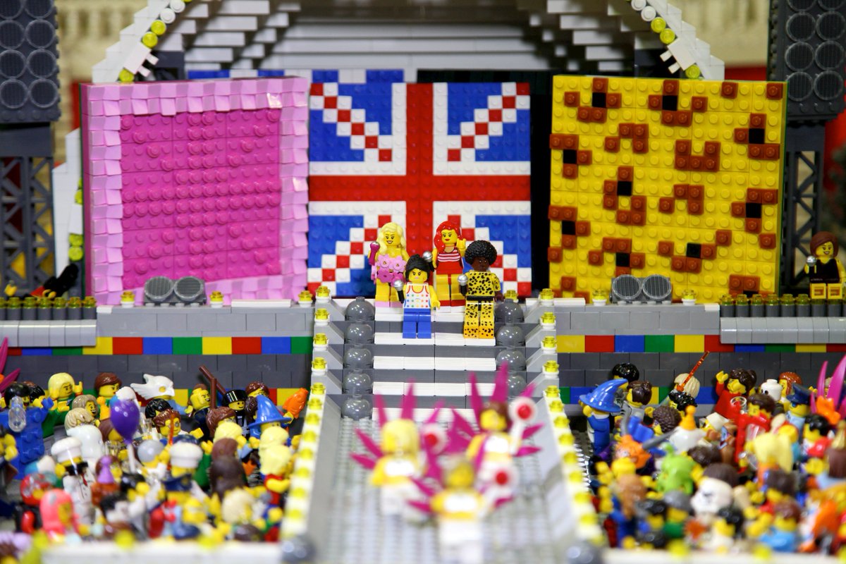 LDCManchester's tweet photo. We really, really, really wanna brick-a-brick-a! #LEGOforever 🧚♀️🧚♀️
Our LEGO #SpiceGirls are spicing up MINILAND Manchester ahead of tonight's performance. Who's going to see the real thing!? Spice Girls https://t.co/xtyllWaPOY