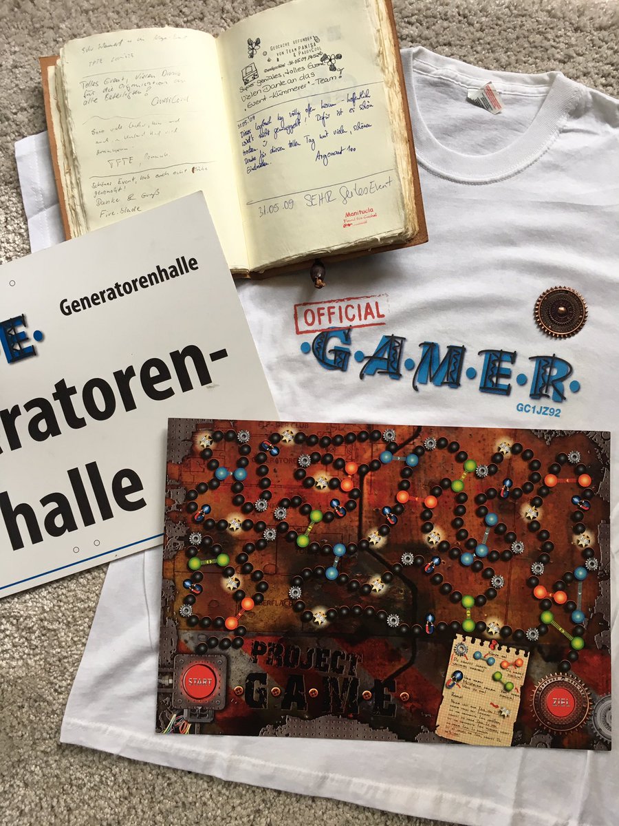 gcProjectEvents's tweet image. 10 Jahre!!!
Am 31.5.2009 fand im BLG-Forum in Bremen das erste #ProjectGAME Mega Event statt.
Claudia @SeppundBerta hat eine phantastische Eventcoin mit Spiel kreiert und die @dosenfischer gaben ihr Debüt Konzert zum Besten. #remember2009
Gibt es hier noch #officialGAMER?