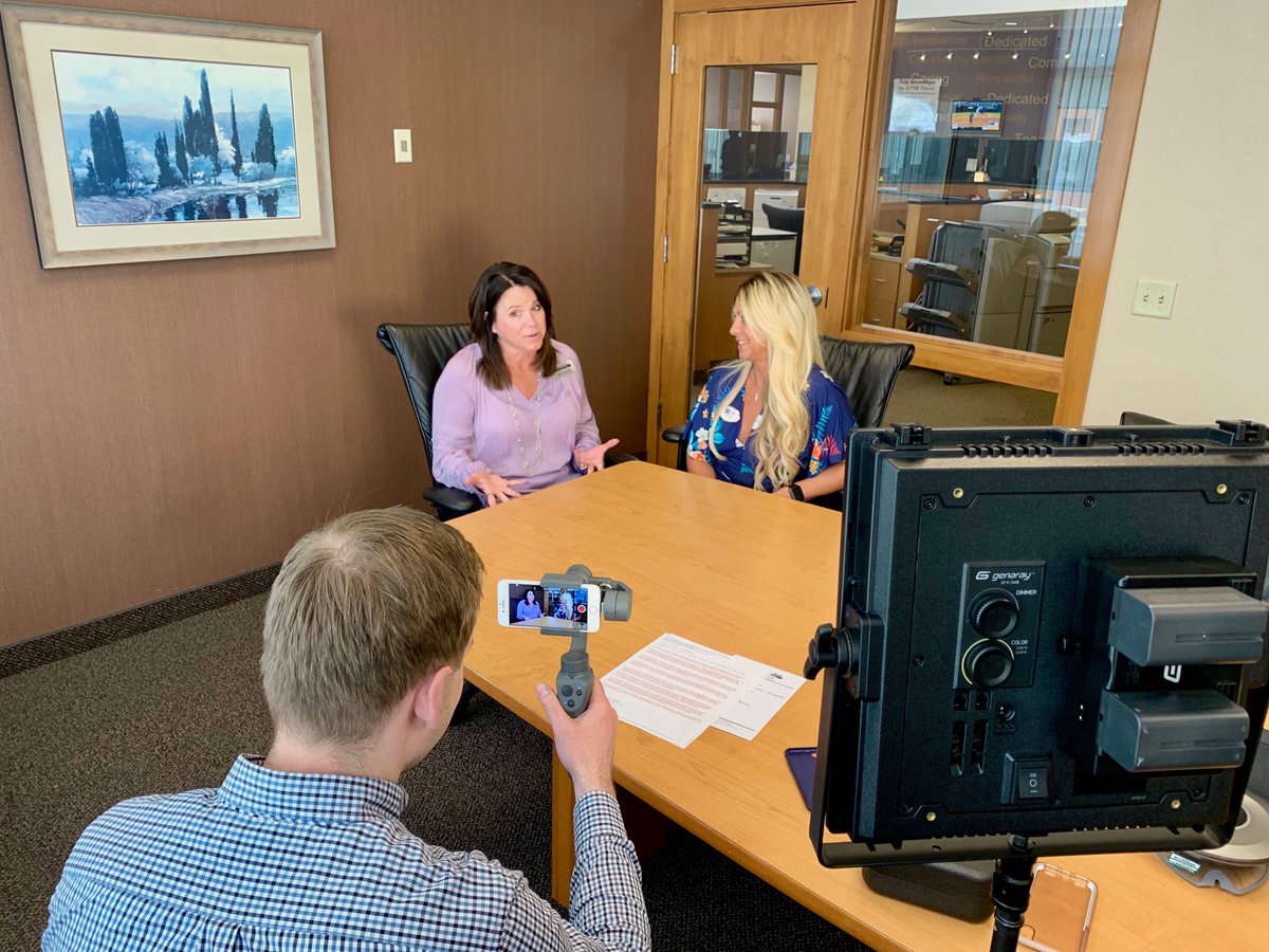 westernbanks's tweet photo. We had a great time filming mortgage videos with @Western_BethP and @LoriLOak yesterday! #WeAreWestern #BehindtheScenes https://t.co/bcVhQYR3um