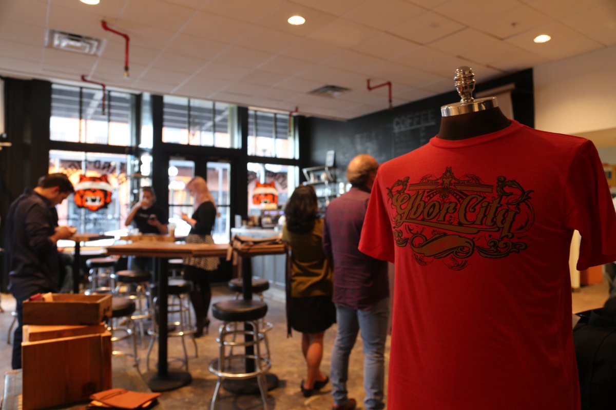 DYK before he founded iconic #YborCity coffee spot <a href="/blindtigertampa/">Blind Tiger Coffee Roasters</a>, Roberto Torres he got his start with his <a href="/BlackAndDenim/">Black & Denim</a> clothing line. Check out his #unlocktampabay story on the <a href="/cigarcityradio/">Cigar City Radio</a> podcast. bit.ly/2I9nX3X