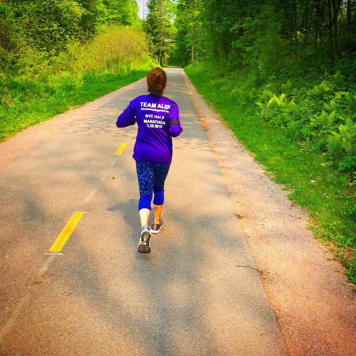 adina_kelman's tweet photo. Running IN my happy place makes me ... HAPPY #happy #run #happyrunning #happyplace #lovinglife #runnershigh  #burlington #vermont #burlingtonbikepath #runwithhubby #runninglife #runninglifestyle #morningmotivation #fitness #health #practicewhatyoupreach #alifeinbalancewithadina https://t.co/qoOvwrg9sI
