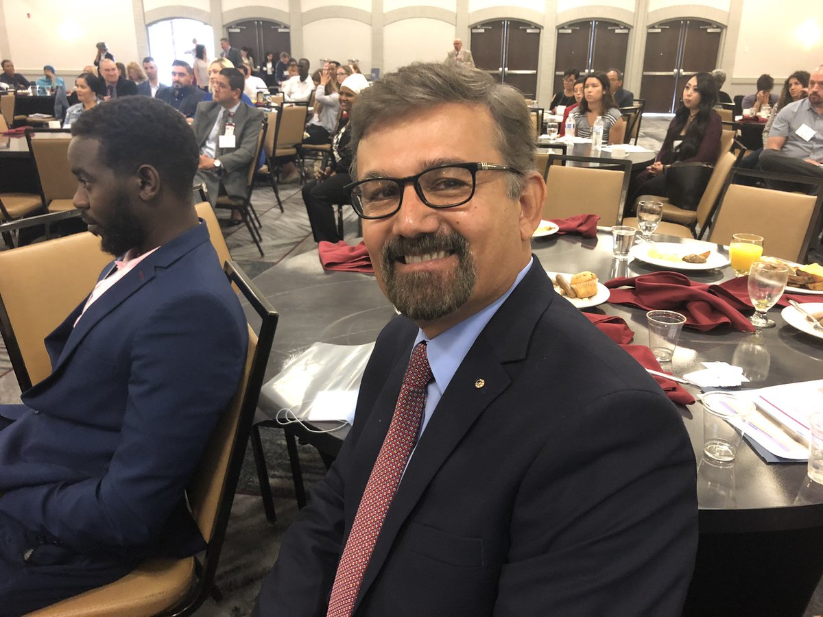 bmullahy2news's tweet photo. Good friend and former Iraq network anchorman Saad Dukhan, master of ceremonies at #refugeesinmotion conference in downtown Salt Lake. https://t.co/J7aAL2nkIk