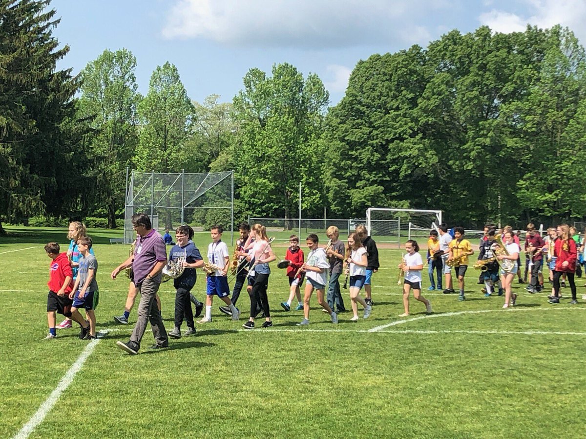 AnneUberti's tweet photo. Beautiful day for marching band practice at Reed! #reedintermediate https://t.co/AthEPKnFAp
