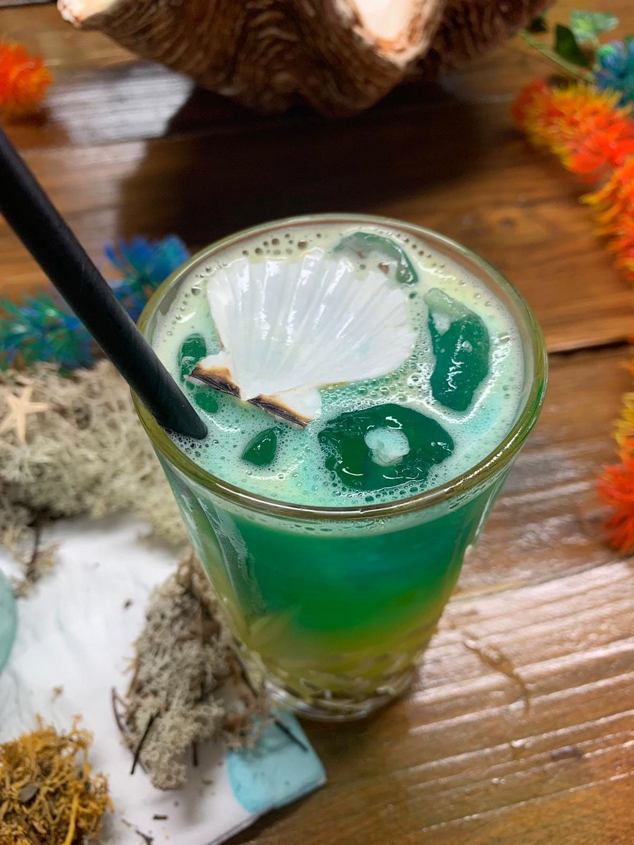 BandCNews's tweet image. A little taster of what's to come at the #BCAwards2019 🍸🥂🎉