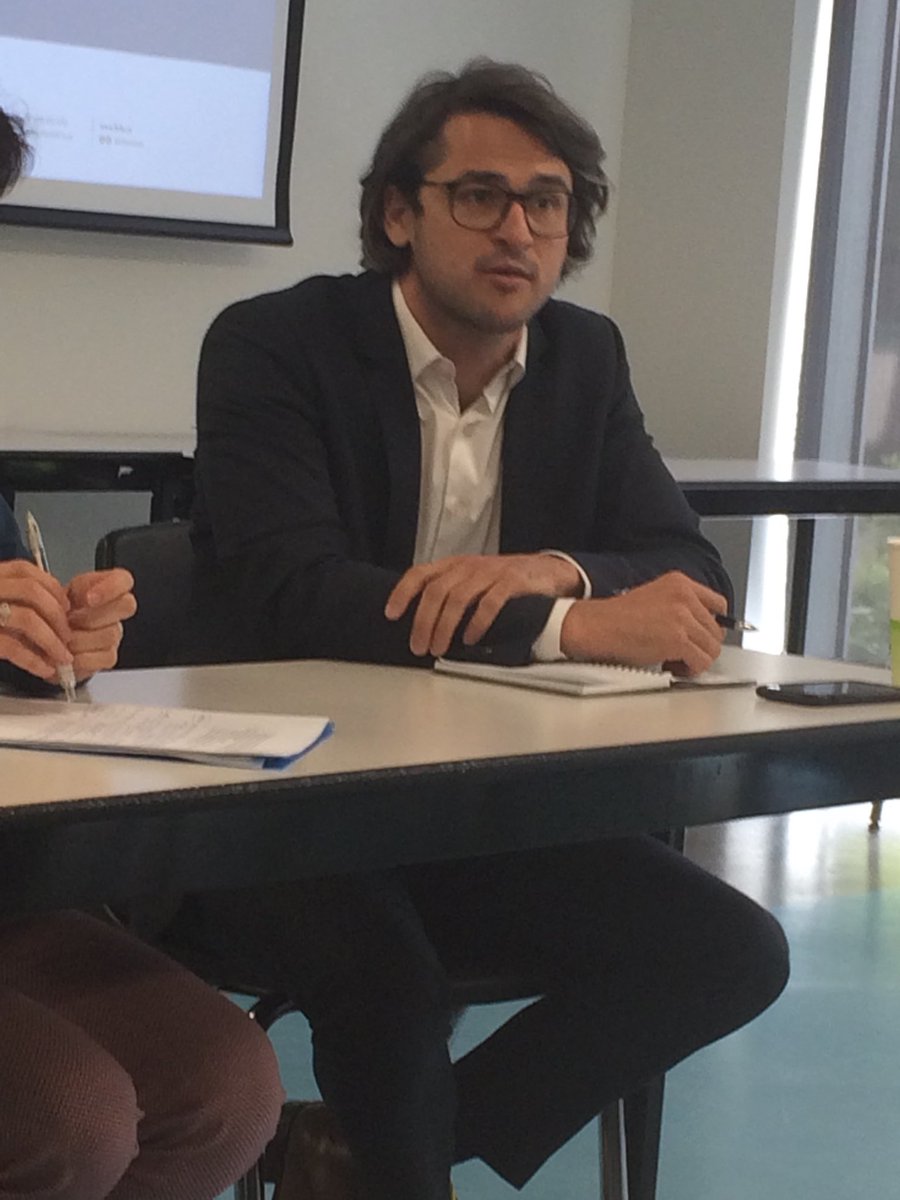 Eric_Forgues's tweet photo. Benjamin Vachet nous parle des relations entre les médias et les https://t.co/0mOFt3ivAp #acfasC6 #onfr #frcan https://t.co/LguNDZFsgT