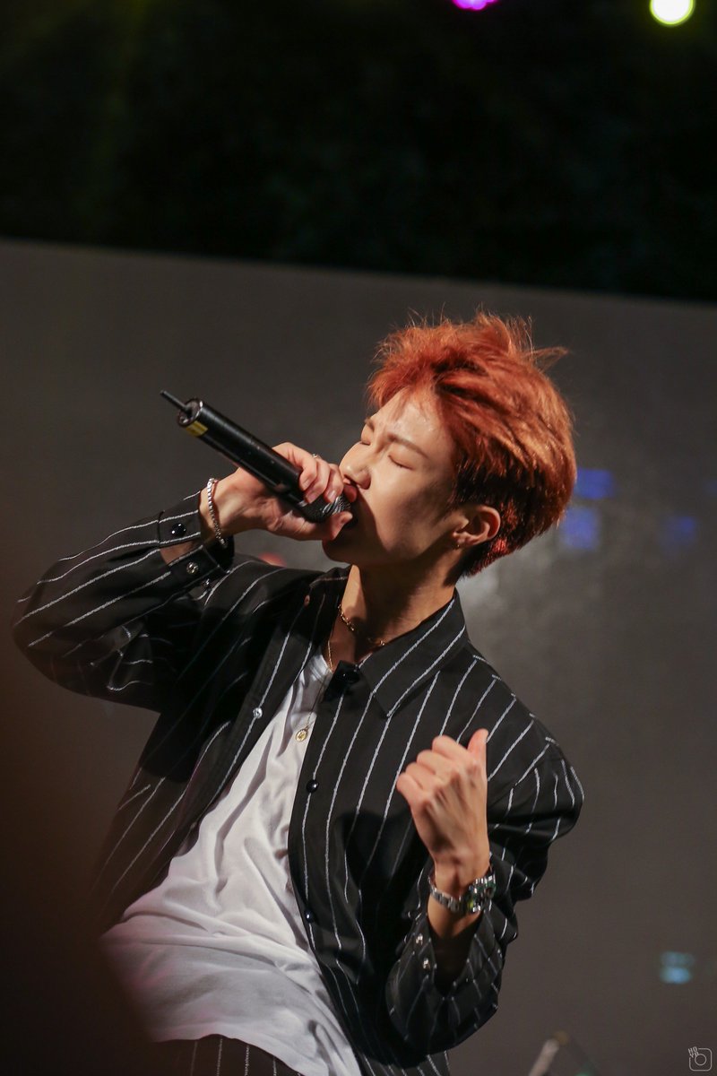 hoya_grapher's tweet photo. 190531 한성대 #winner

오빠..왜 섹시해...
무슨일이야..🤦‍♀️

@official_hoony_ #이승훈 #위너
#HOONY #winner

#photobyhoya https://t.co/lqqbinFQRC