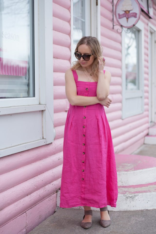 ashtonmarcuspr's tweet photo. Don’t shy away from colour this spring! See how personal style blogger @Agnes_W styles her @DixieOutletMall finds that will make you stand out in any crowd: https://t.co/q1XT8Mh0R2  #DixieOutletMall  #TorontoFashion #DixieDeals https://t.co/rOhfjoEMgs