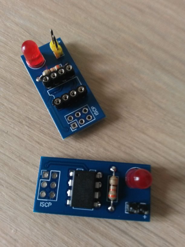 sej7278's tweet photo. @Pnoxi @OpenRetroWorks Got mine back from @PCBWayOfficial today, pogo's are a bit of a cow to solder and keep aligned but they work great! Used it to program my Blink board  from @JLCPCB I made using @kicad_pcb https://t.co/H3GBZ47kyy
