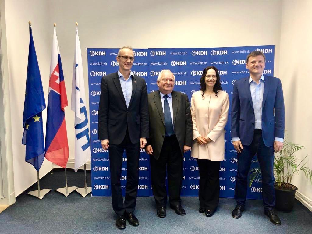 JosephDaul's tweet photo. Another productive meeting today in #Bratislava with #KDH, one of the @EPP parties in 🇸🇰#Slovakia, its President Alojz #Hlina & the 2 elected MEPs @IvanStefanec & @MiriamMLex. Important talks on #EUelections2019, #ClimateChange, political developments & ab. the 🇸🇰centre-right. https://t.co/4j0VTzxhOM