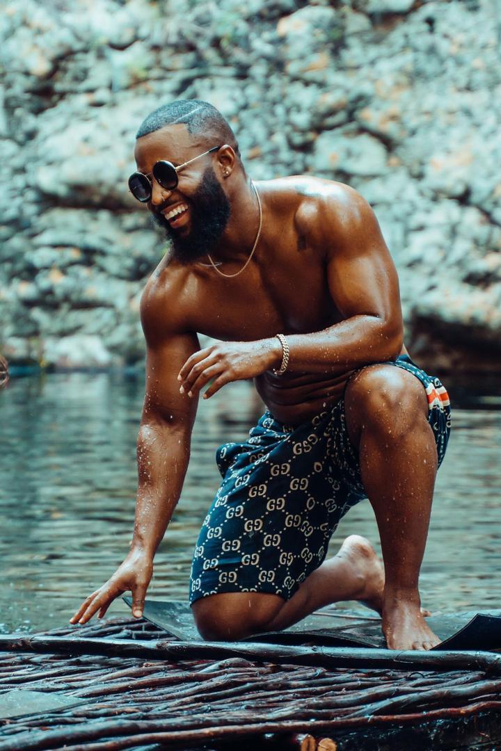ð‰ð¨ð§ð¢ð¥ðšð« On Twitter Audio Video Cassper Nyovest Ft Biskasie Move For Me Https T Co Phzd7enpkk