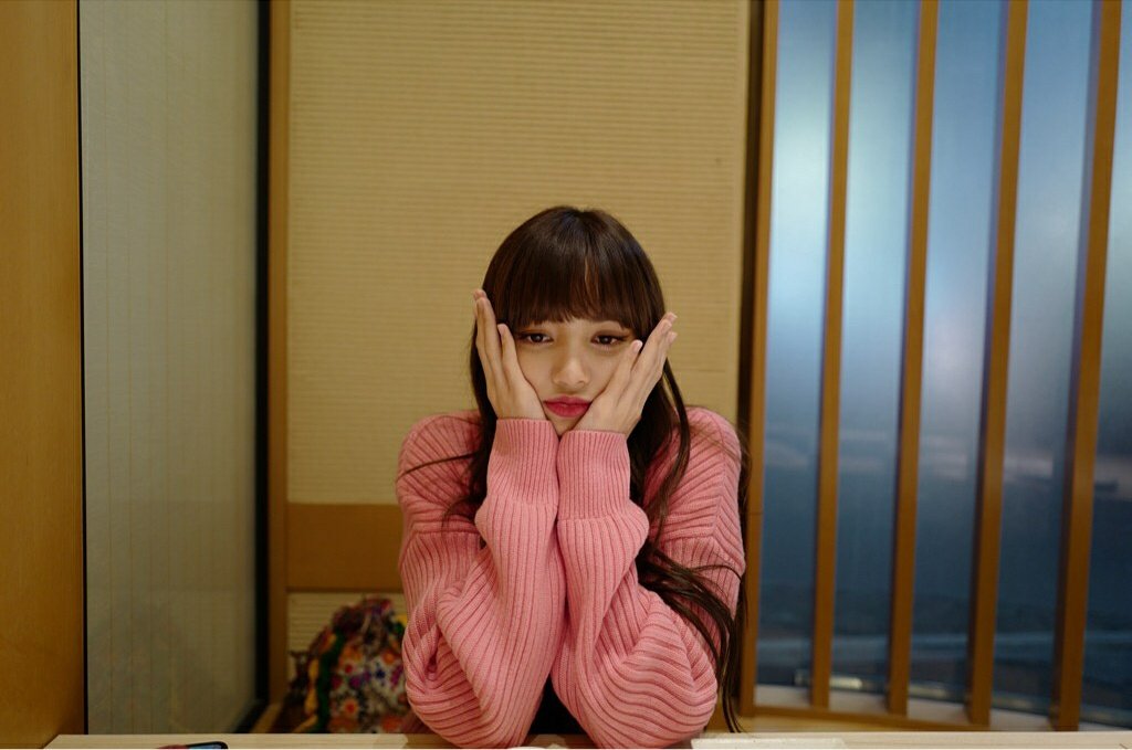 lilimagnifique's tweet photo. i choose u and ill choose u over and over without a pause without a doubt in a heartbeat. i love you my girl 💕
#AlwaysStayWithLalisa https://t.co/LX1KtIJ3iq