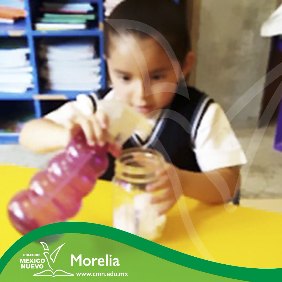 cmneduoficial's tweet image. Contáctanos: cmn.edu.mx
Los niños de K2 de SCMN Campus Morelia, realizaron el proceso para GERMINAR UN FRIJOL, palparon la importancia de los recursos naturales, elementos necesarios para la siembra de nuestros alimentos: agua, semillas, tierra, entre otros.  #SCMN