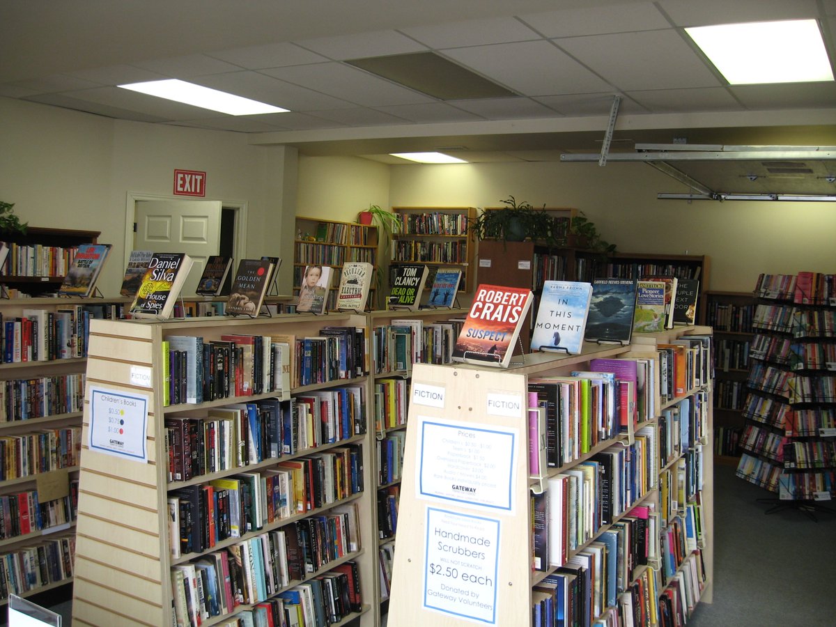 Gateway_Midland's tweet photo. Once the plants are up, it's official: open for business! #BookmarkUsedBooks https://t.co/IyP4VY3wNi
