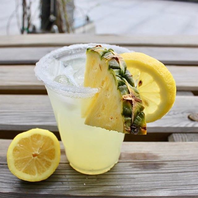 TasteLabDC's tweet image. TGIF. Ready for the weekend with this @thesaltylemondc peach, pineapple &amp;amp; passion fruit lemonade 😎🍹 #tgif #summerfridays #lemonadeforever #madeattastelab bit.ly/2JPWTdf