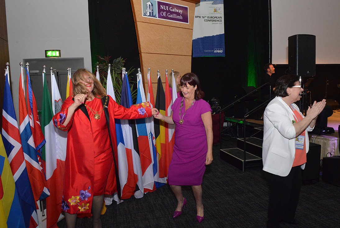 BPWIreland's tweet photo. This time last week we were getting ready for the European Conference Opening Ceremony! What a weekend we had in Galway! #BPWEC19 https://t.co/cUZFVzuoFg