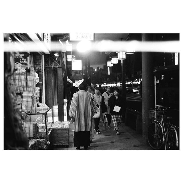 I'm not going to say how it happened, but I burned a hole in the shutter curtain of my Leica M6.  I came back from Japan to find a large portion of my photos looking like this.  I thought my camera was ruined until I found a repair shop (thanks @seawoodp… bit.ly/2wxabD4