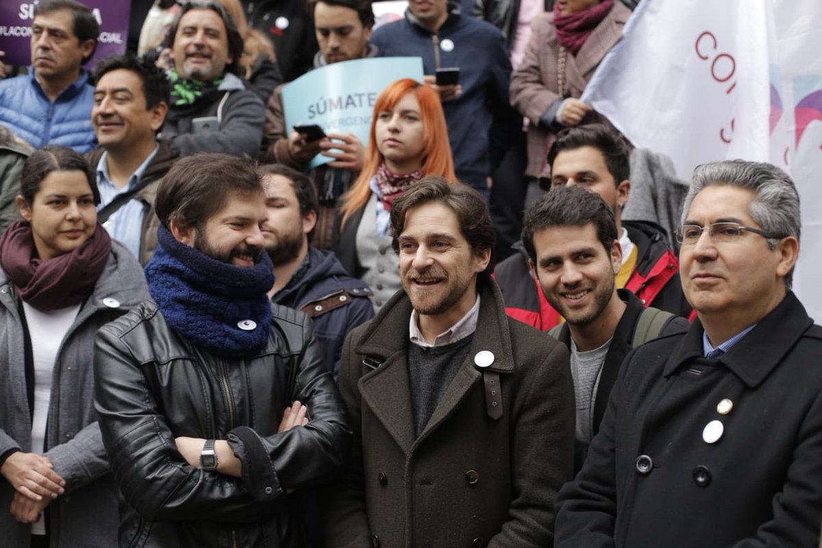 la_convergencia's tweet image. Hoy iniciamos nuestro proceso de legalización en el @ServelChile. 
Con fuerza y esperanza #LaConvergenciaSocial avanza ✊🏻