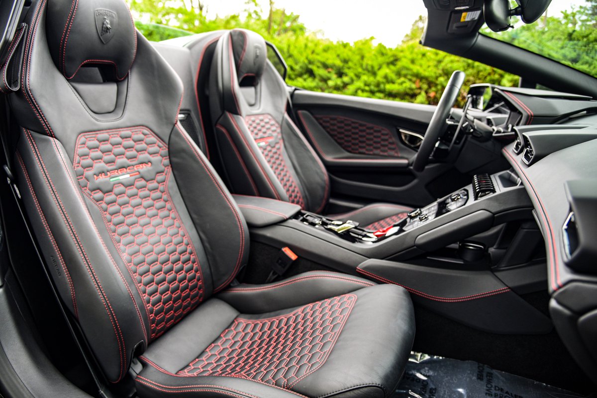 toybarncars's tweet image. NEW ARRIVAL
Blacked out 2017 Lamborghini Huracan Spyder available now for $247,000 with 3,300 miles!

Interested in this car?
Call us at 614-799-5000

For more info:
tinyurl.com/y6prrmp5
#Lamborghini #Huracan #LamborghiniHuracan