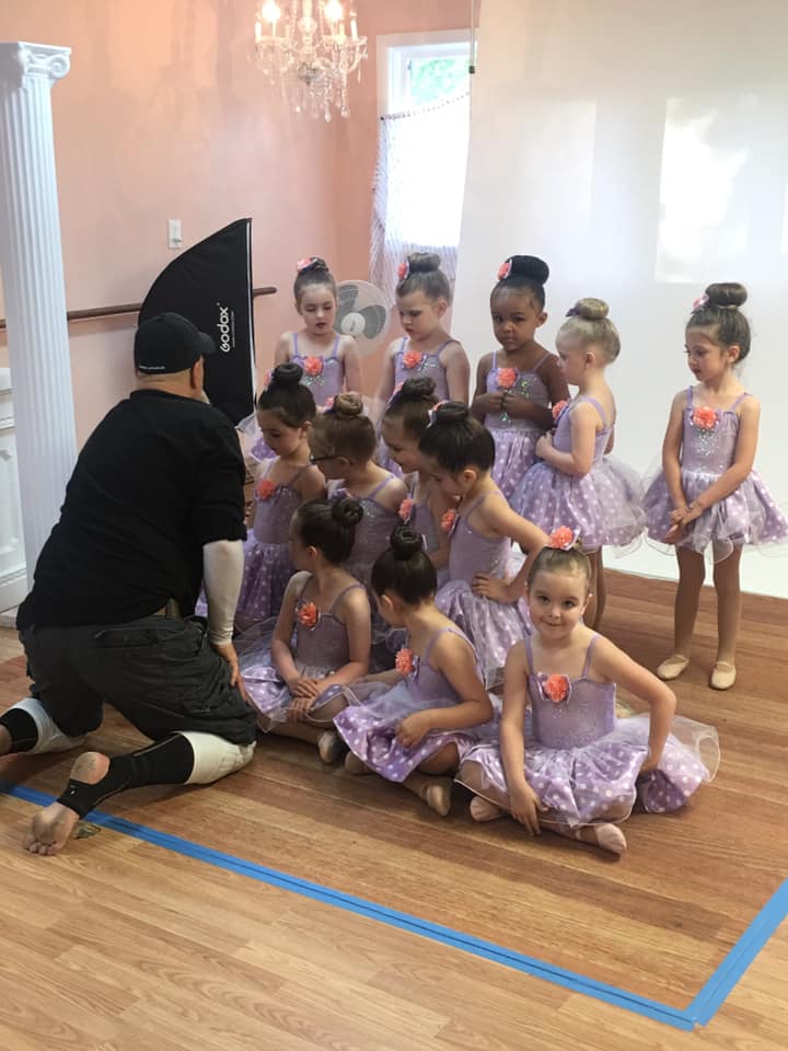 SpotLightSLDC's tweet photo. Having FUN at SpotLight Dance Company!  @SpotLightSLDC https://t.co/9vSCNAPZsa