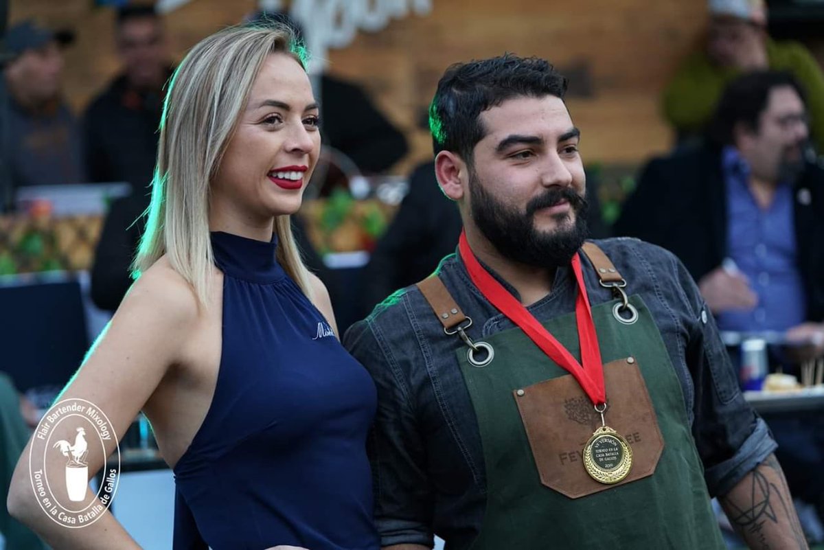 Fevertree_cl's tweet image. &quot;Chilepicante&quot; es el nombre del trago sin alcohol con el que Nicolás Parra, bartender de Boca Cielo, obtuvo el tercer lugar en la VI versión del torneo en la Casa de Gallos. Una de las protagonistas, ¡nuestra Fever-Tree Aromatic Tonic!

Visítanos: aquavitae.cl/fever_tree