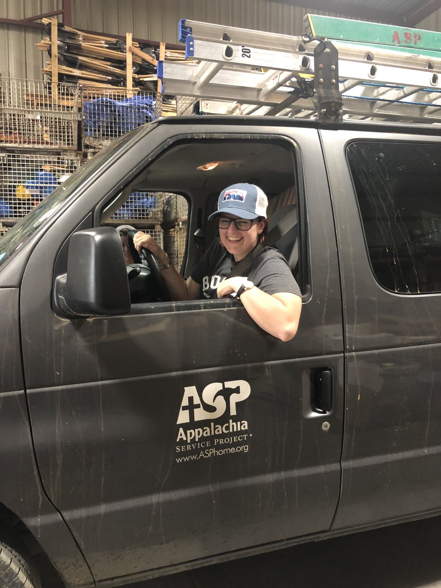 AppServProject's tweet photo. Check out Loadup Day at our Johnson City office! Staff are getting their summer vehicles, tools and center supplies before heading off to their counties today. Take a live look at all the action on ASP's Facebook page today #ASPhome #LoadupDay #ASPSummerStaff https://t.co/dXNpWWl59R