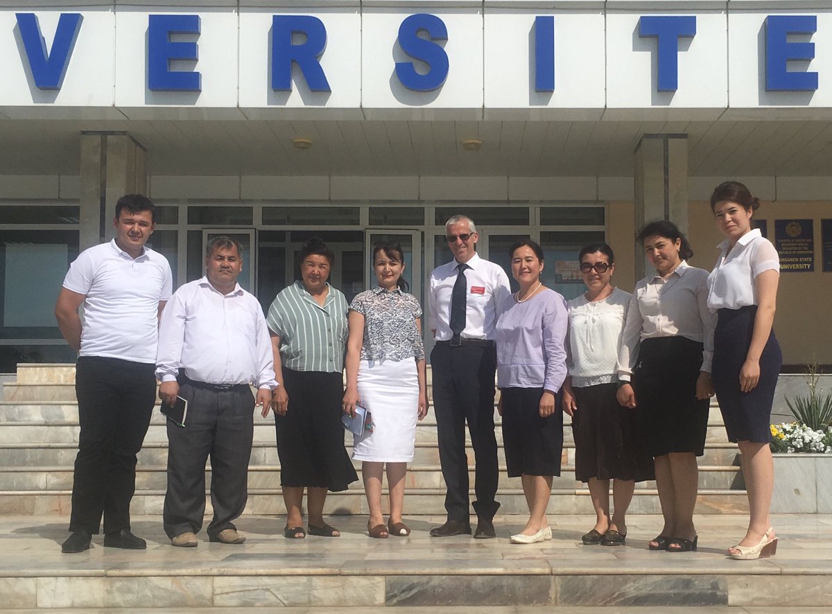 Uyda vaginani mushukka qanday qilish kerak Pul uchun u meni ogziga singdirishga ruxsat berdi