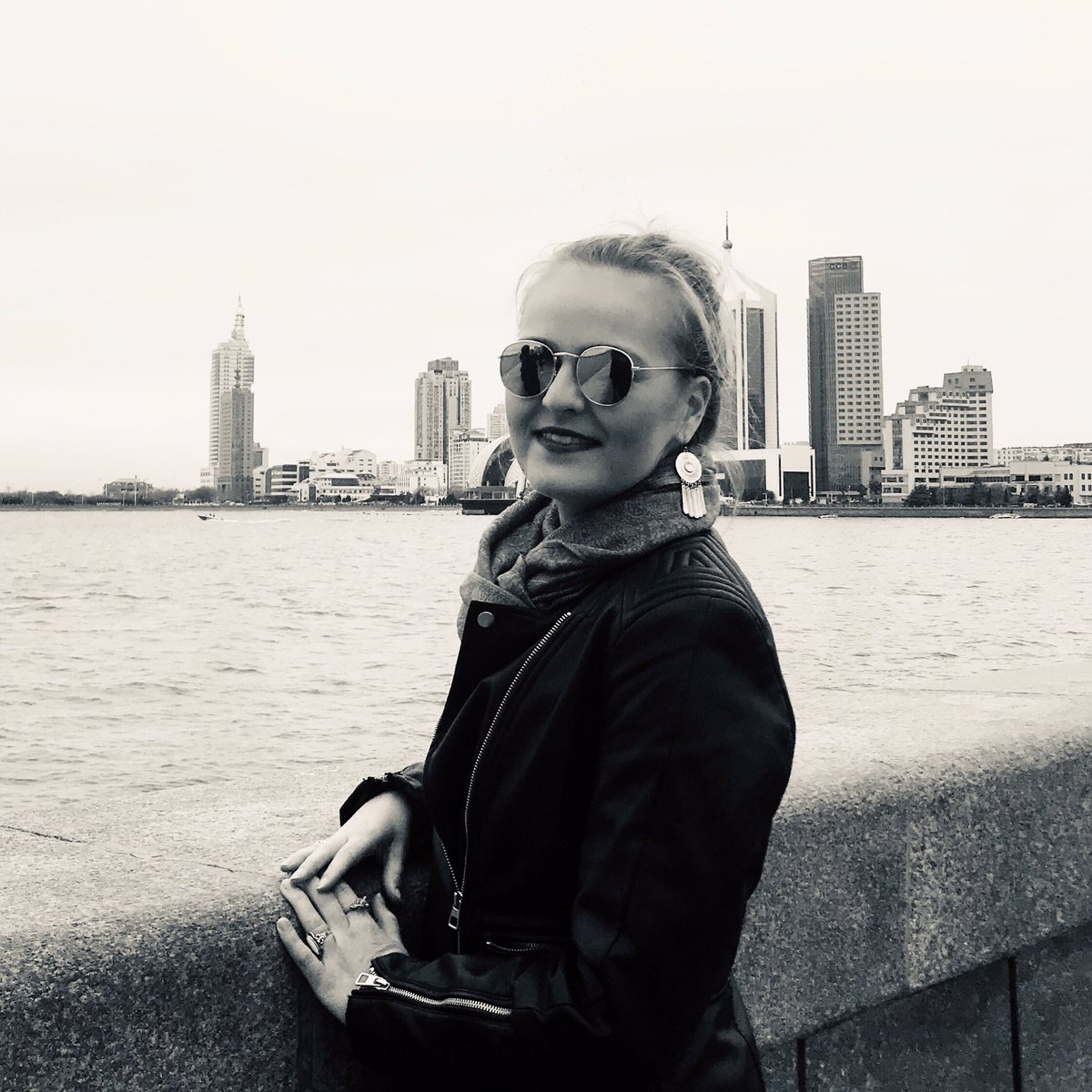 jaymeclaire's tweet photo. Skyscraper strong. #jaymeclaire_china https://t.co/hIFEghjLuk