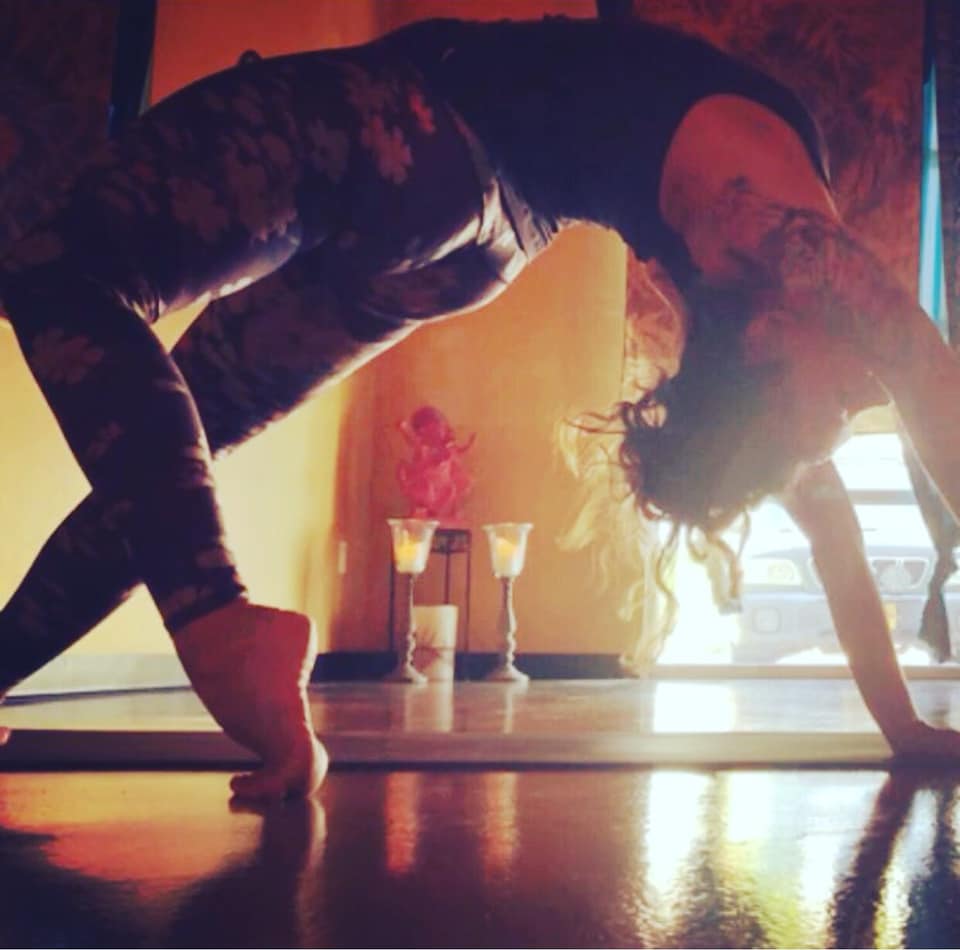hotyogaburque's tweet photo. 🖤Friday 🖤HYDT🖤
Kelly 6:30 AM
Allisun 🌞 8 AM
Bruce 9:30 AM -Gentle&amp;Warm-
Molly 12:00 PM
Danielle  3:00 PM
Ginger 5:30 PM
Melody 7:30 PM .
.
.
.
.
Click link to sign up: https://t.co/QI7d0jmuKE https://t.co/08mGXnpCiw