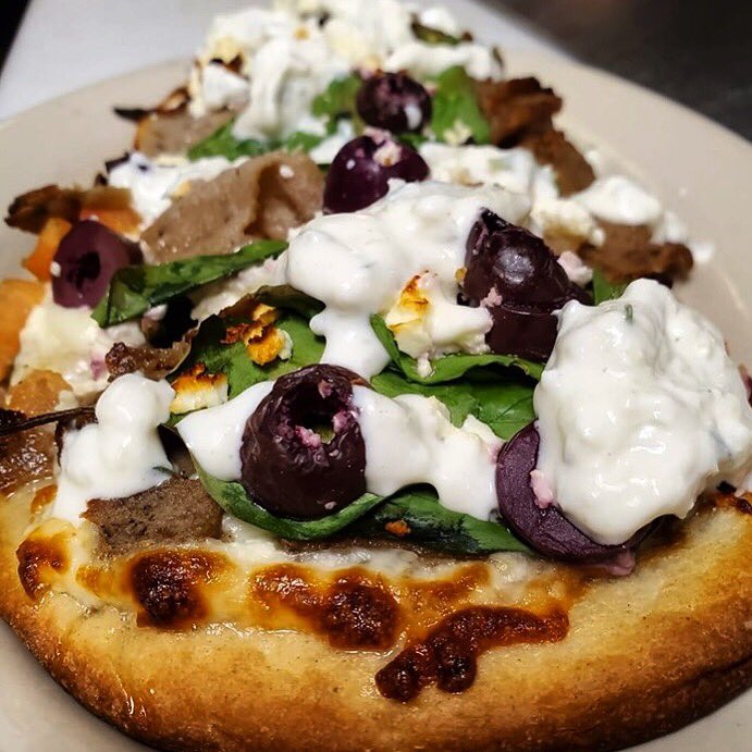 Paupack_Hills's tweet photo. Try a gyro flatbread this weekend at On the Green Bar and Grille at Paupack Hills. https://t.co/MKDLWel8UB
