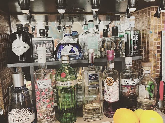 It’s Gin O’clock, and also £2 shots and Prosecco!! #legends #legendsbrighton #brighton #gin #tonic #ginclub #prosecco #shots #deals #promo #lgbt #tanquarygin #gordons #whitleyneill bit.ly/30ZtbrK