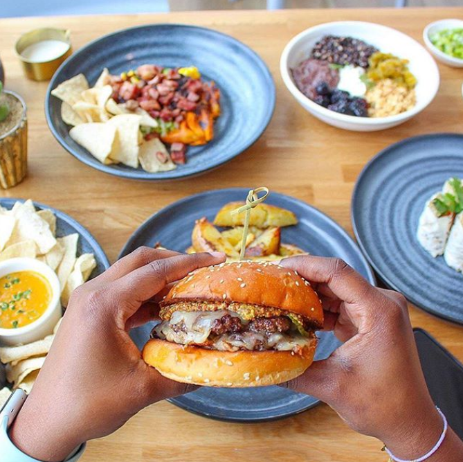 KeepAustinEatin's tweet photo. We thought we'd post on a "high note" for the last day of May! We are loving this shot of @highnoteatx by @atxfoodchronicles. Even their burgers are healthy!! #keepaustineatin #austineats #healthyaustin #keepaustinhealthy https://t.co/1kSZdP6KUA