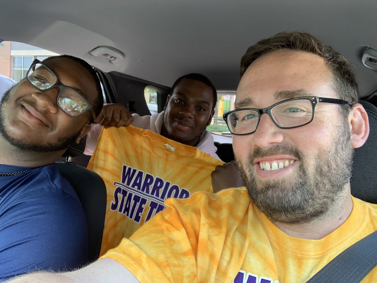 WoodhavenTrack's tweet photo. East Kentwood bound for States! #WarriorStrong @3times_clarence @Dorianwesley18 #Trackhaven #Throwstown (Don’t worry, we were parked) https://t.co/ihSQbEp26x