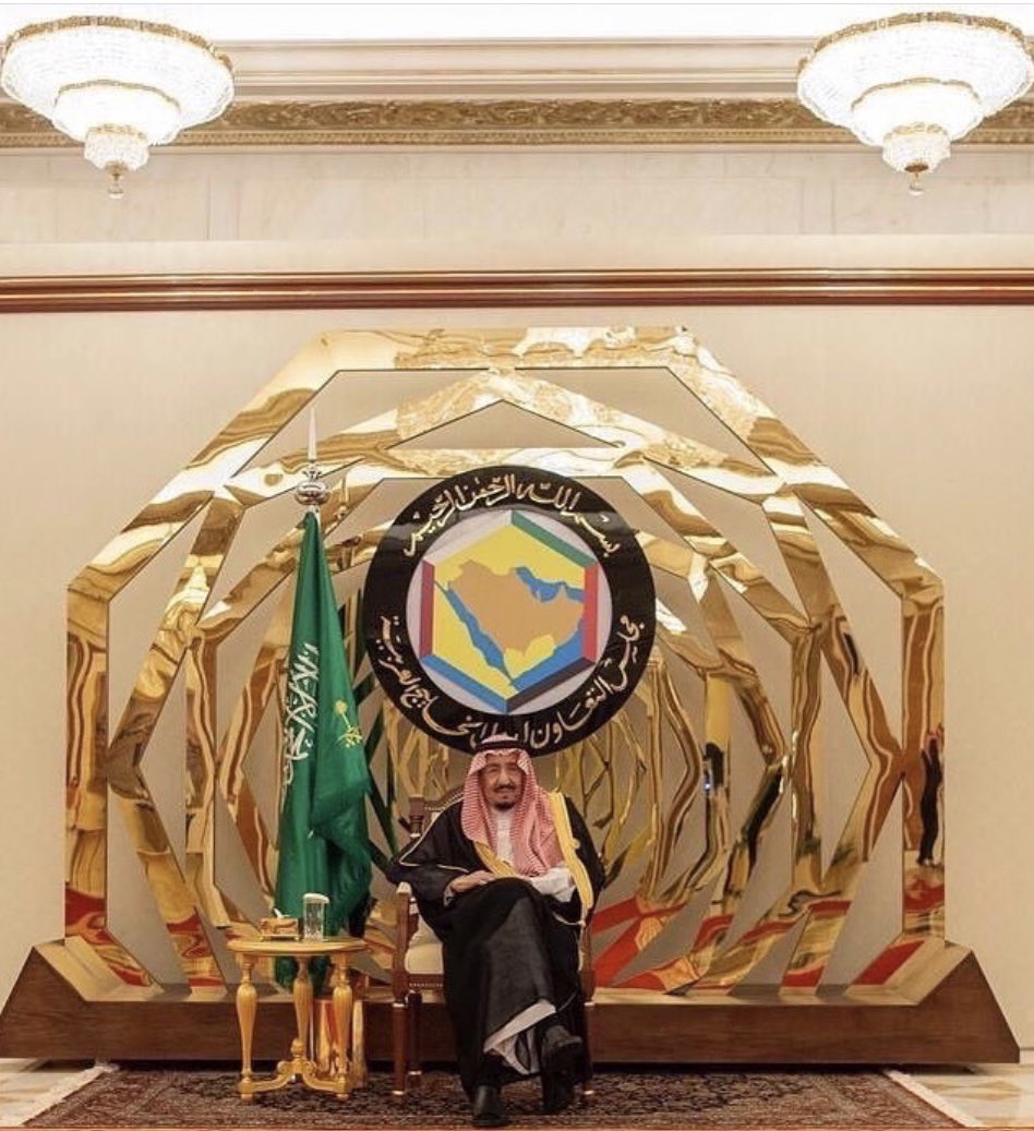 aaa22_bb's tweet photo. الله يحفظك ..🇸🇦

#القمه_الخليجيه_العربيه_بمكه https://t.co/2ZUrnstSme