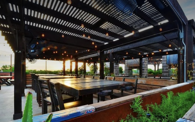 befootloose's tweet photo. Whether your trip to Dallas leaves you in search of an after-work happy hour or leaning more towards a fun Sunday in the sun, Eater has a list of excellent patios that offer up Dallas’ best al fresco experiences. Check out the Trip here: … https://t.co/IQlPruda1n