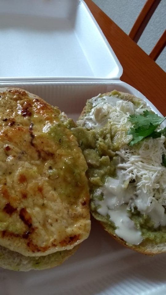 MiChiapaneca's tweet photo. Que tal te caerían unos ricos #Chilaquiles o una #TortadeChilaquiles de Pechuguita con un Huevito? #BuenViernes pedidos en #Ecatepec whats 5525598438 y por @SinDelantalMx https://t.co/DVG5OuRDnT