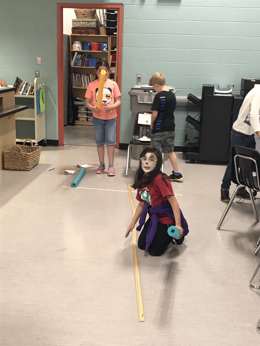 ThrivingIn3's tweet photo. The Measurement Olympics are underway! Estimate and measure! #WeAreCBE @AuburnBaySchool https://t.co/wHoWrDgPTs
