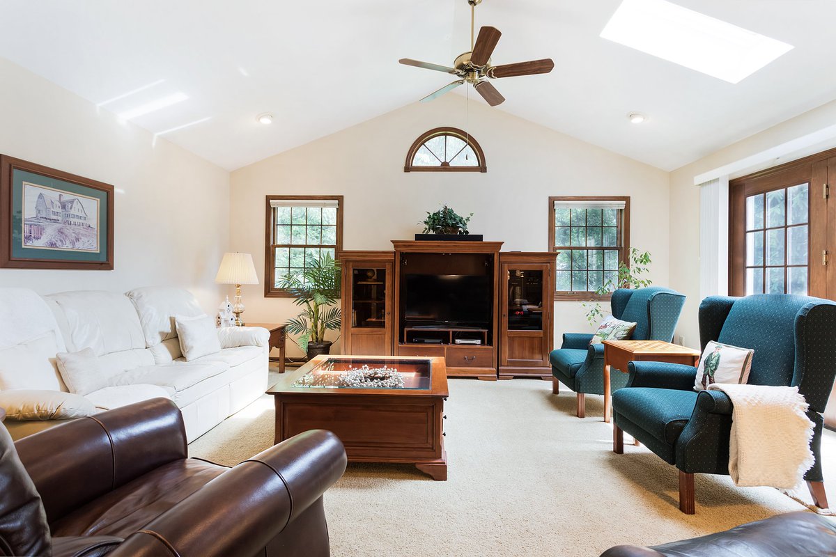 benhemmertHER's tweet photo. New Listing in Westerville(Spring Grove). Thanks to New Horizon Media Group for the awesome photos!

846 Karen Ct. Westerville, OH 43081
4 BR / 2.5 BA / 2400 sqft / .26 acres
$285,000

Please call 614.309.6197 if you have any questions! https://t.co/MMTJu4O0fL